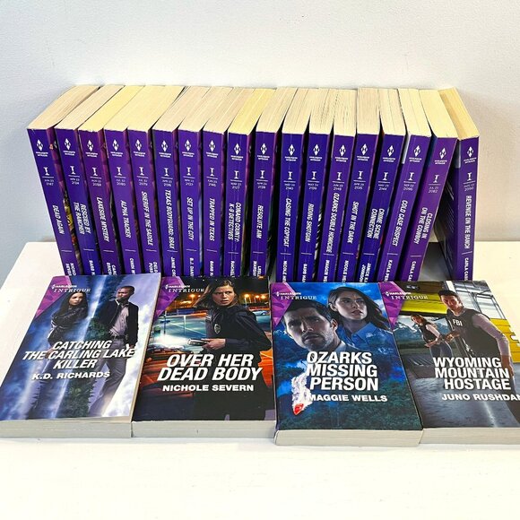 Lot of 22 "Harlequin Intrique" Paperback Romance Novels - Excellent condition! - Picture 1 of 7
